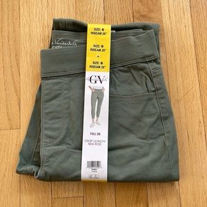 Gloria Vanderbilt pants